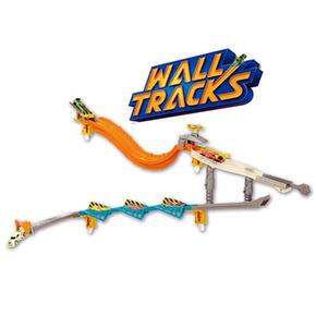 Pista Wall Tracks